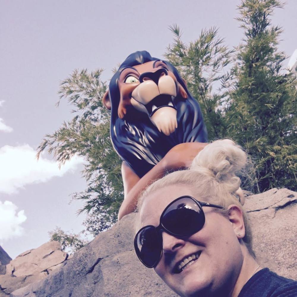 Meet your Posher, Dollene